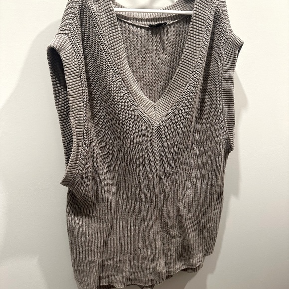 Dynamite Sweater Vest - Picture 3 of 4